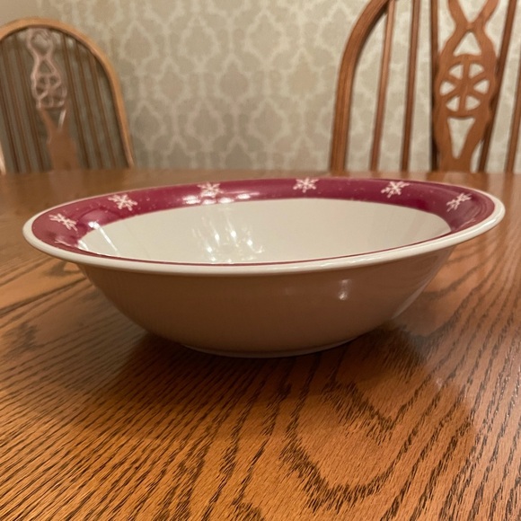10 Inch Stoneware Serving Bowl - Red and White - Picture 5 of 7